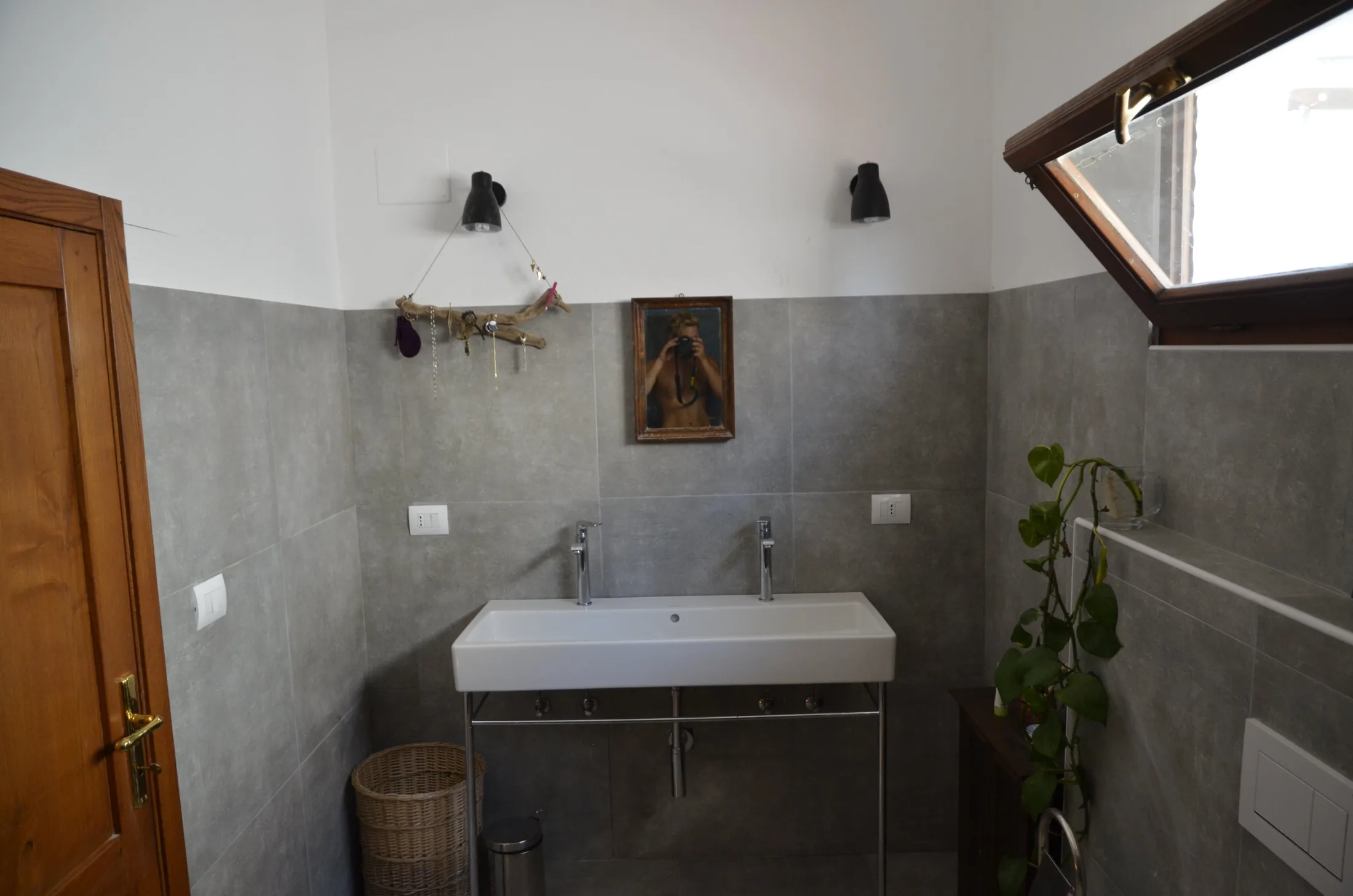 Waschbecken Badezimmer Oben